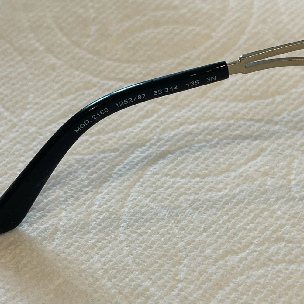 EUC authentic Versace womens sunglasses pilot aviator gold Medusa metal​